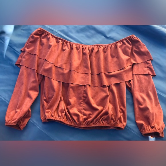 Charlotte Russe Tops - NWOT Charlotte Russe Faux Suede Ruffled Off-the-Shoulder Cropped Sleeved Top - S